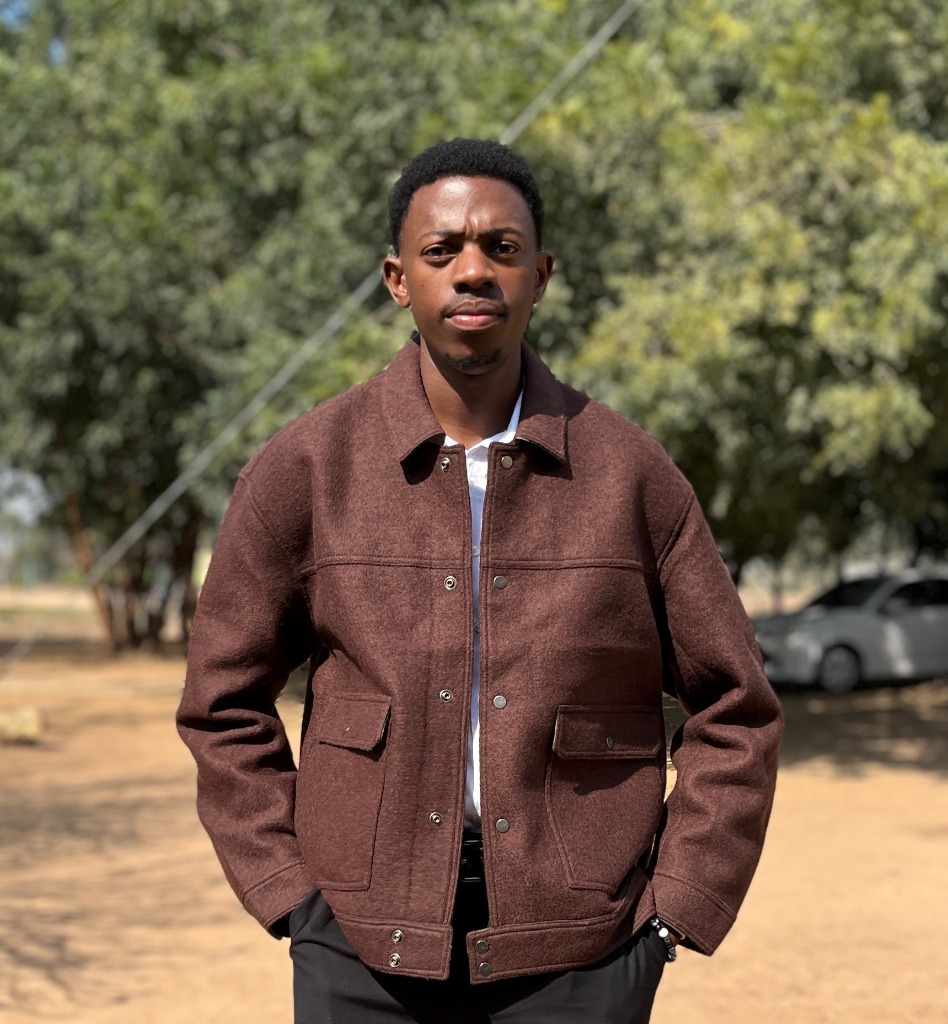 Elton Makomo — UI/UX Designer & Web Developer